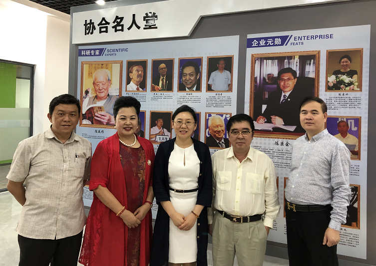 马来西亚皇室拿督、一带一路总商会 总会长陈天来率团到访尊龙凯时